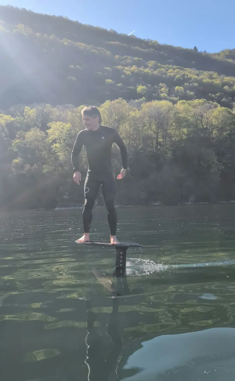 Session de pump foil au Lac du Bourget